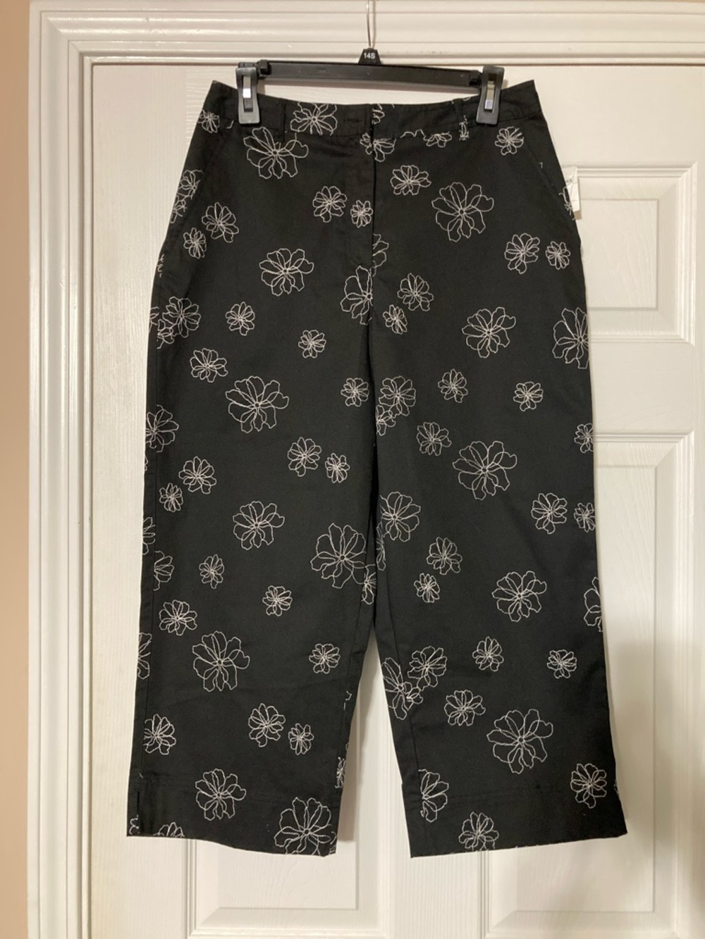 ⭐️⭐️ Studio Works Black Pants with White Floral Stitching- size Medium